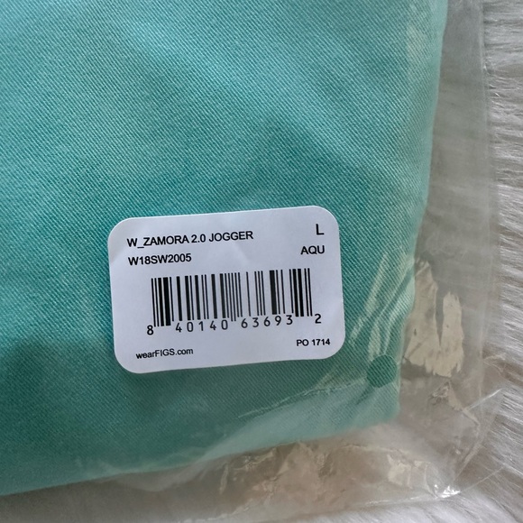 Figs Fresh Aqua Large Regular Zamora Joggers. - Picture 3 of 5